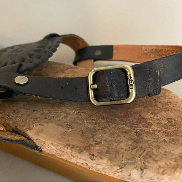 UGG Ayden II Thong Black Leather Cork Sandals Sz 11 - Picture 4 of 6